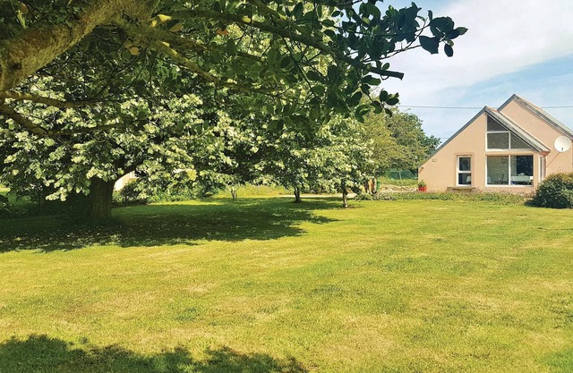 Stunning home in Plogoff with kitchen