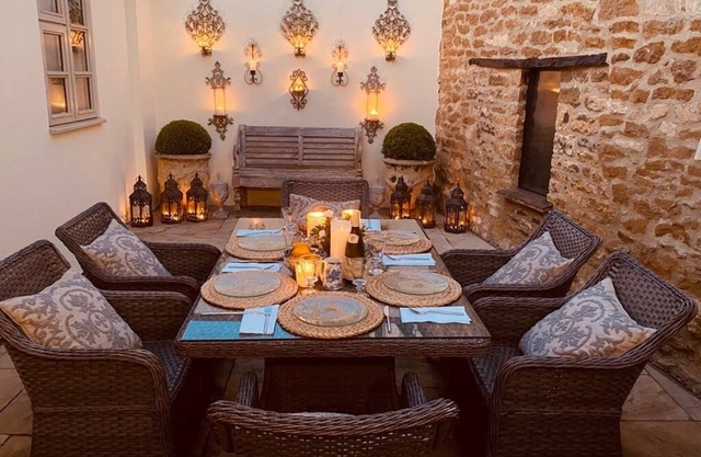 Stunning Interior Designed 3 bedroom cottage in the heart of Chipping Campden