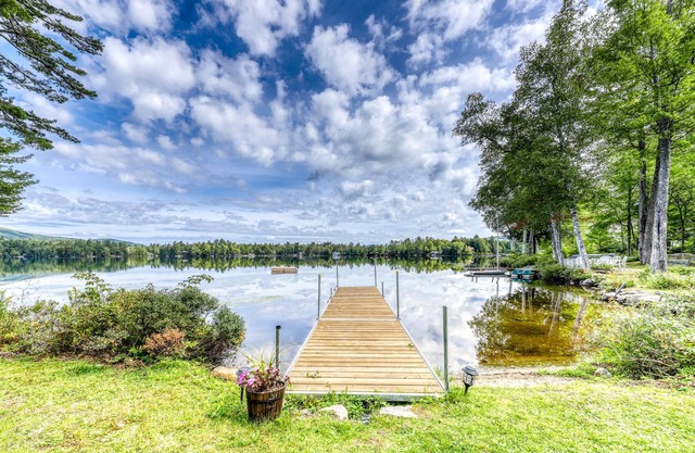 Stunning lakefront, open concept home with beautiful yard & porch - dog-friendly