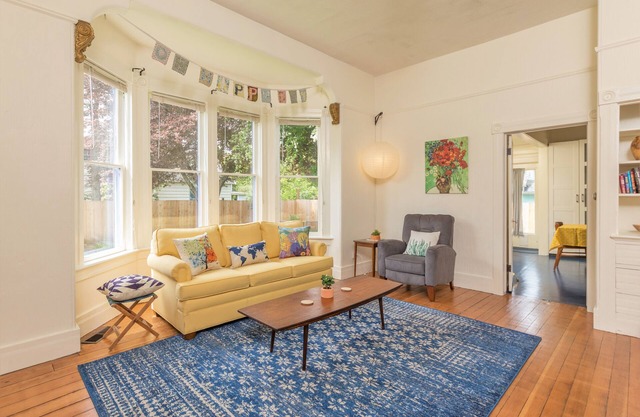 Stunning Large Apartment in the Heart of Port Townsend!