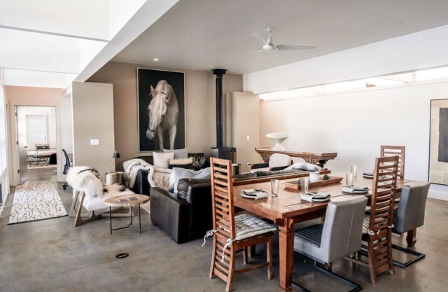 Stunning Modern Oasis within 5 minutes to Trails!