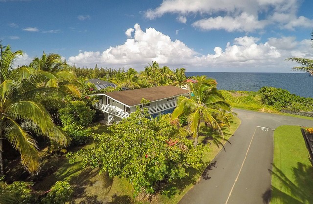Stunning Ocean Views - Whale House Hawaii