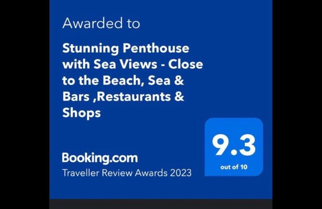Stunning Penthouse with Sea Views - Close to the Beach, Sea & Bars ,Restaurants & Shops