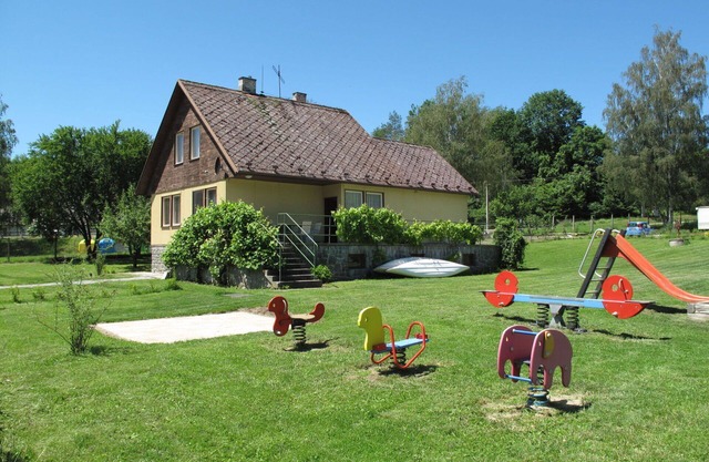Stunning private villa for 8 guests with WIFI, TV, terrace, pets allowed and parking
