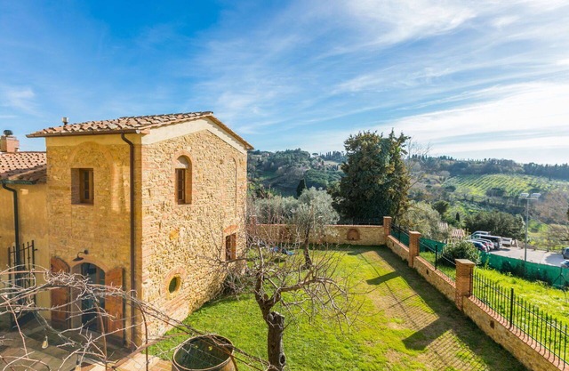 Stunning private villa for 3 people with WIFI, A/C, patio and panoramic view