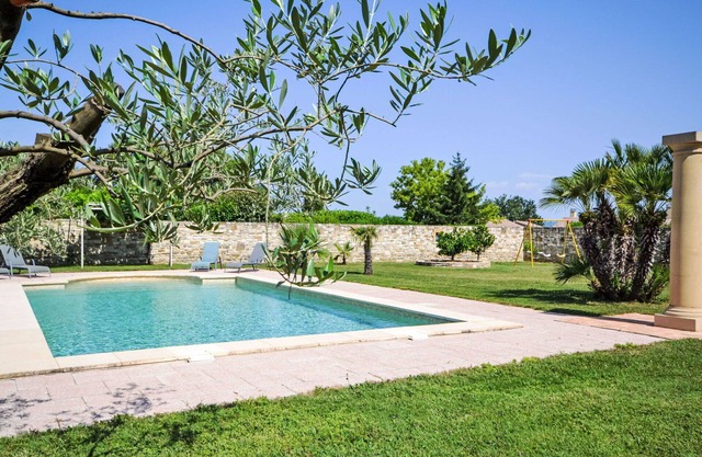 Stunning private villa for 7 guests with A/C, WIFI, pool, TV and patio