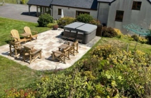 Stunning private villa for 6 guests with TV, patio, panoramic view and parking