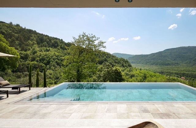 Stunning private villa with private pool, WIFI, A/C, TV, terrace, panoramic view and parking