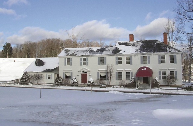 Stunning & Scenic 2BR w/ Resort Pool Near Ski Area