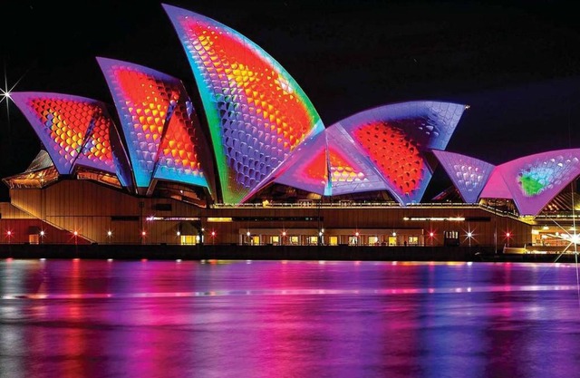 STUNNING SYDNEY HOME 3