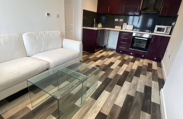Stunning Truro 1-bed - Sleeps 2 & Parking