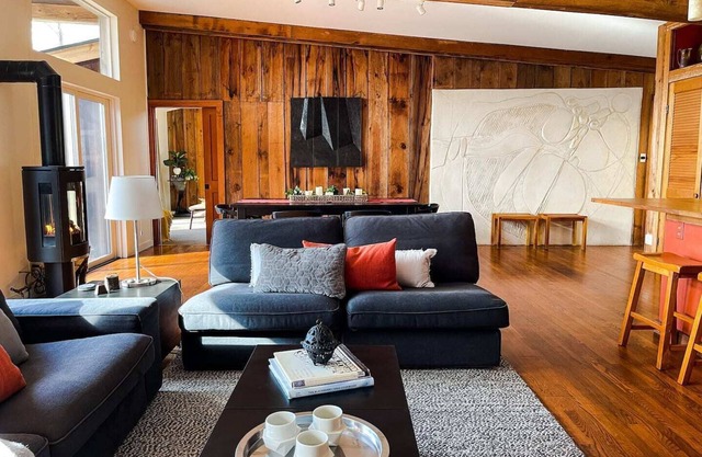 Stunning Views: 2 King Suites+Fire Pit+Fast Fiber Optic Internet