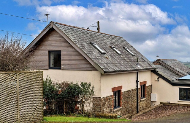 Stunning villa for 7 guests with WIFI, TV, terrace, pets allowed and parking
