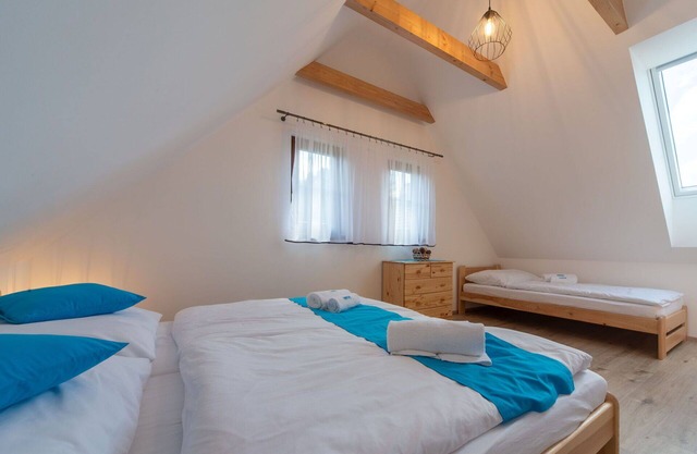 Stunning villa for 5 guests with WIFI, TV, terrace, pets allowed and parking