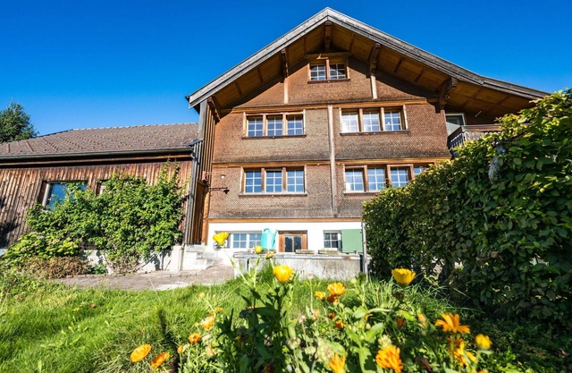 Stunning villa for 6 guests with WIFI, TV, patio, pets allowed, panoramic view and parking