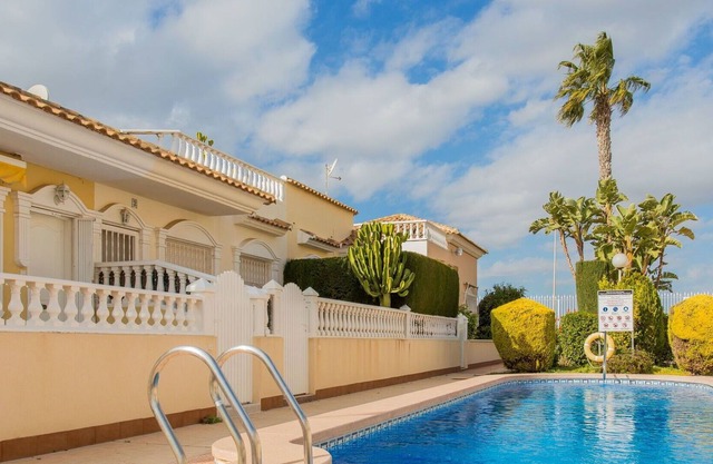 Stunning villa for 4 people with A/C, WIFI, pool, TV and terrace