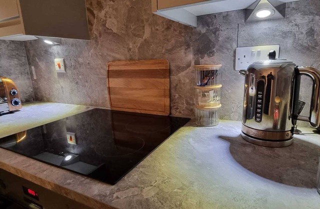 Stylish 1-Bed Apart Wakefield
