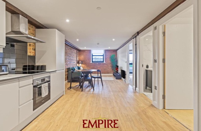 Stylish 2 Bed Apartment Burton On Trent