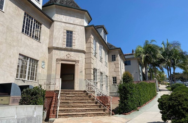 Stylish 2-bedroom apartment in Los Feliz