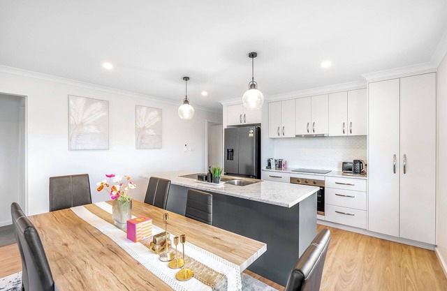 Stylish 4BR Family Escape - Deck & Views Near MONA