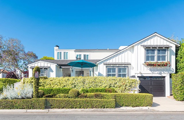 Stylish Coastal Cottage w/Central AC, Modern Upgrades & Lush Patio – Walk to Beach & Dining!