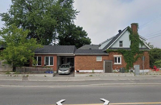 Stylish home, perfect to explore Ottawa
