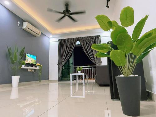 Stylish Luxury Two Bedrooms Condo 1-6pax at D Secret Garden - Johor Bahru-Mid Valley-Paradigm Mall-Dato Onn-Setia Tropika-Kempas-UTM
