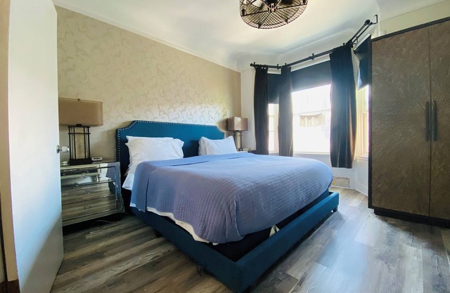 Stylish Mission/Valencia 1BR – Prime Location