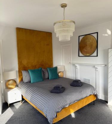 Stylish One Bedroom Apartment