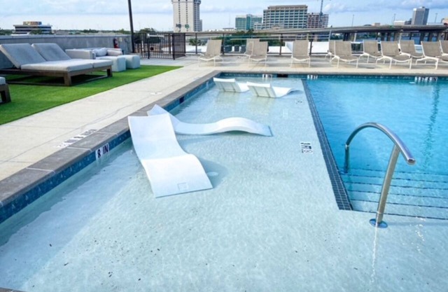 Stylish Riverside Condo Near Five Points