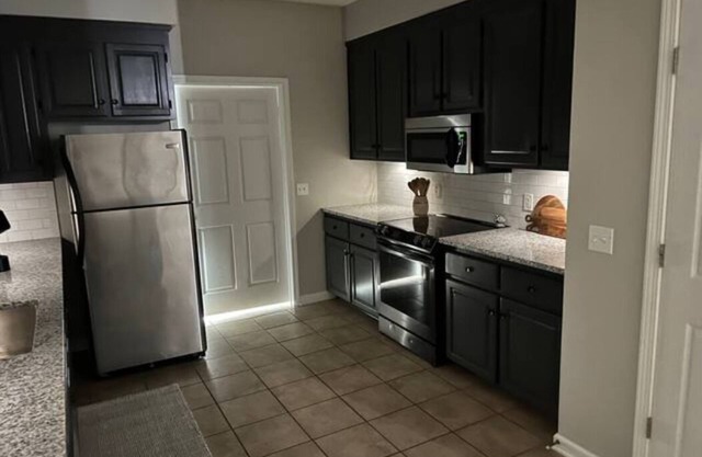 Stylish & Spacious Townhouse Near Fort Rucker – Cozy, Clean & Convenient Stay