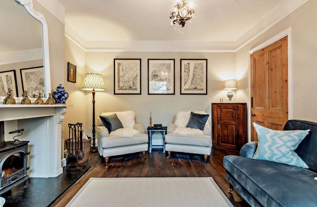 Stylish three bedroom holiday cottage in the Cotswolds - Union Cottage