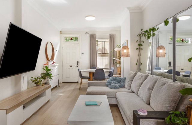 Stylish Urban Retreat in the Heart of Pyrmont