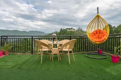 Suffer Heights Kasauli I Vacations I Family Groups & Events I Forest Treks I Memories Toy Train View I Serviced Apartments I Kasauli By Exotic Stays