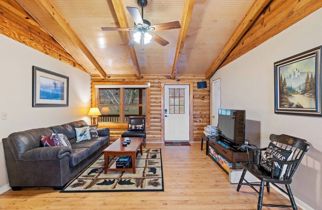 Sugarloaf Cabin