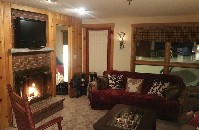 Sugarloaf Mountain Condo with Indoor Pool, Shuttle and Direct Trail Access!
