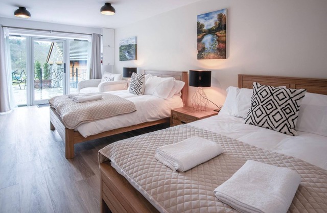 Suite 3 - Sleeping Giant Hotel - Pen Y Cae Inn