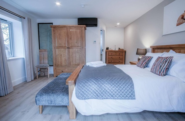 Suite 7 - Sleeping Giant Hotel - Pen Y Cae Inn