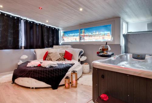SUITE BROOKLYN JACUZZI