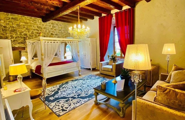 Suite Royale Dans un Château
