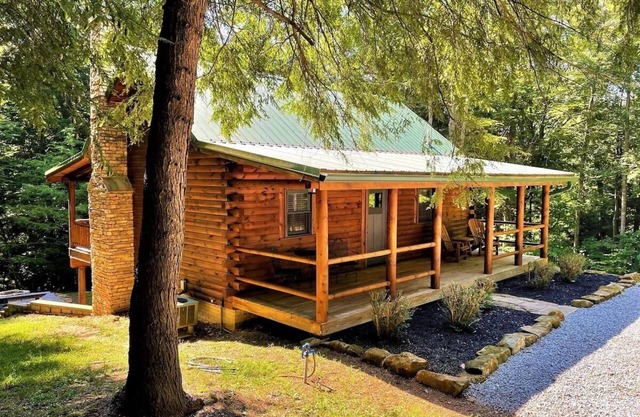 Summit Point - Cozy & Secluded Getaway - Heart of Hocking Hills