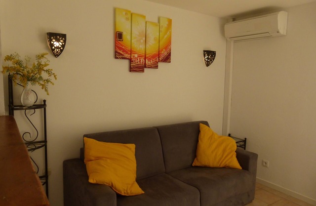 Sun holidays in the calm of the French Riviera. 3 * apartment