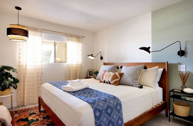 Sun-Kissed Retreat for Snowbirds w/Pool
