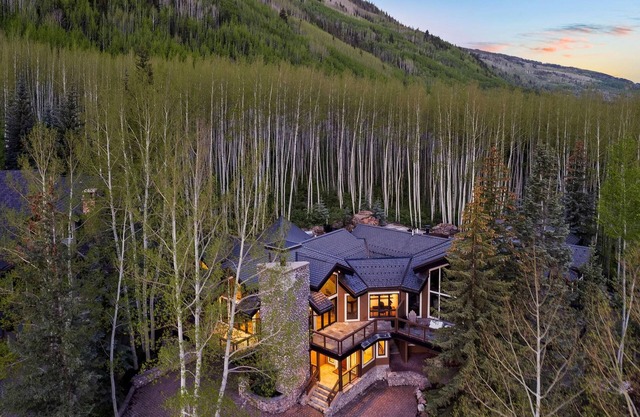 Sunburst Chalet by Vail Butler - Gore Range views, next to bike path, 6 mins to ski Vail