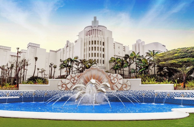 Suncoast Hotel & Towers