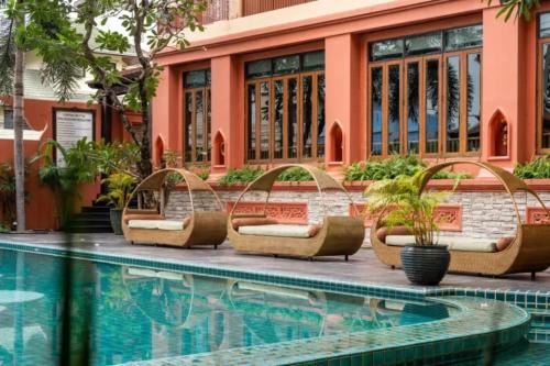 Sunday Chateau En Ville - Pattaya