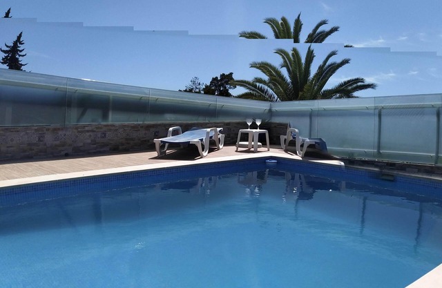 Sunny 3 bedroom villa with private pool, enclosed garden, barbecue, park
