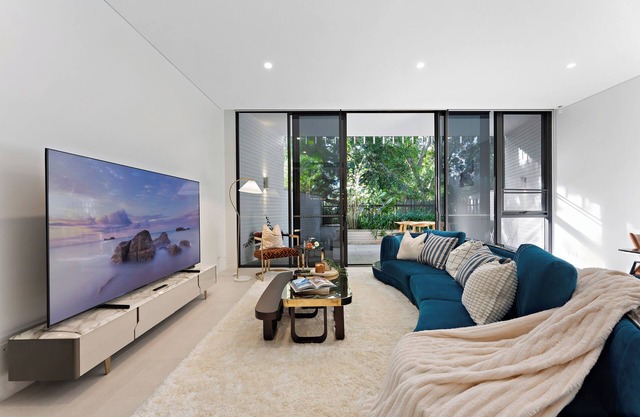 Sunny 3BR North Bondi Escape, 19min Walk to Beach