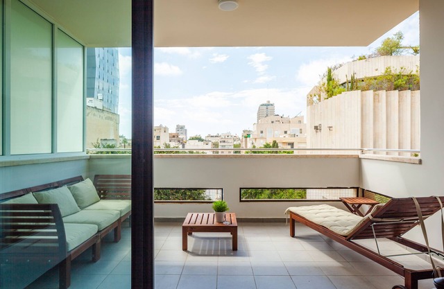 Sunny Luxary Apartments