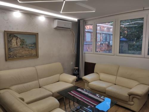 Sunny parkside retreat